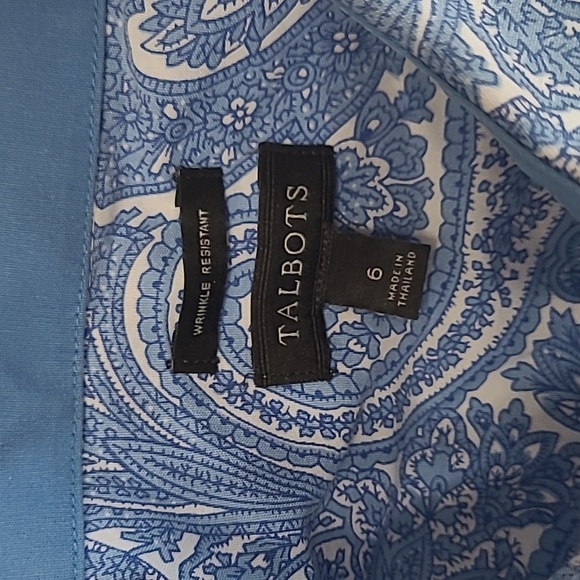 Talbots Blue Paisley Wrinkle Resistant  Button Up Shirt size 6 - Picture 3 of 6